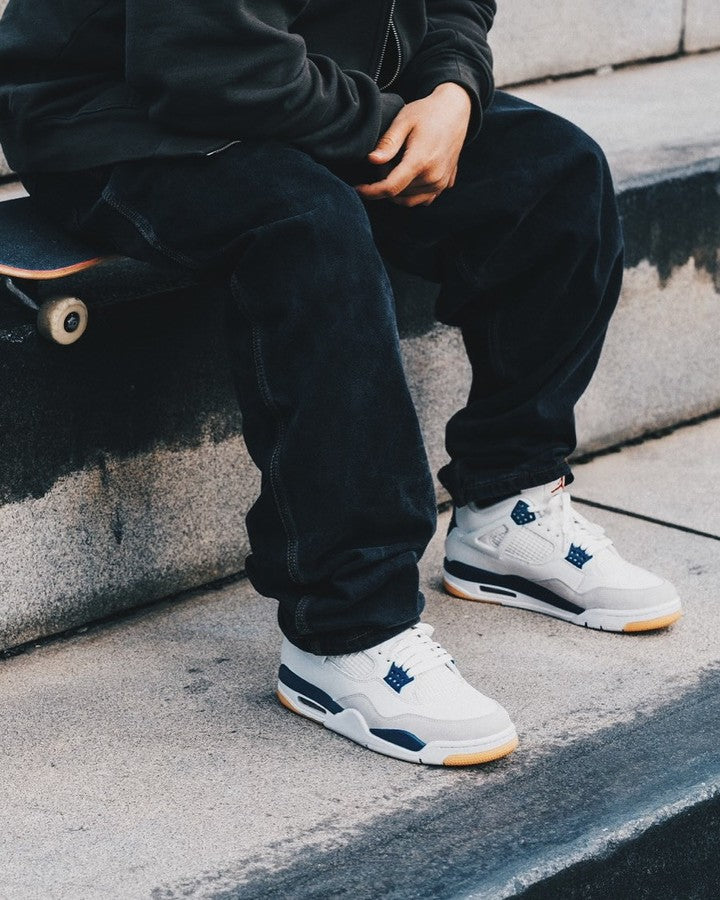 Nike SB x Air Jordan 4 'Navy'