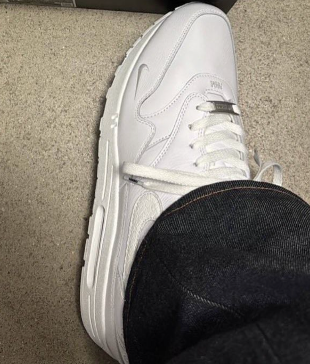 Supreme X Nike Air Max 1 87 'White'