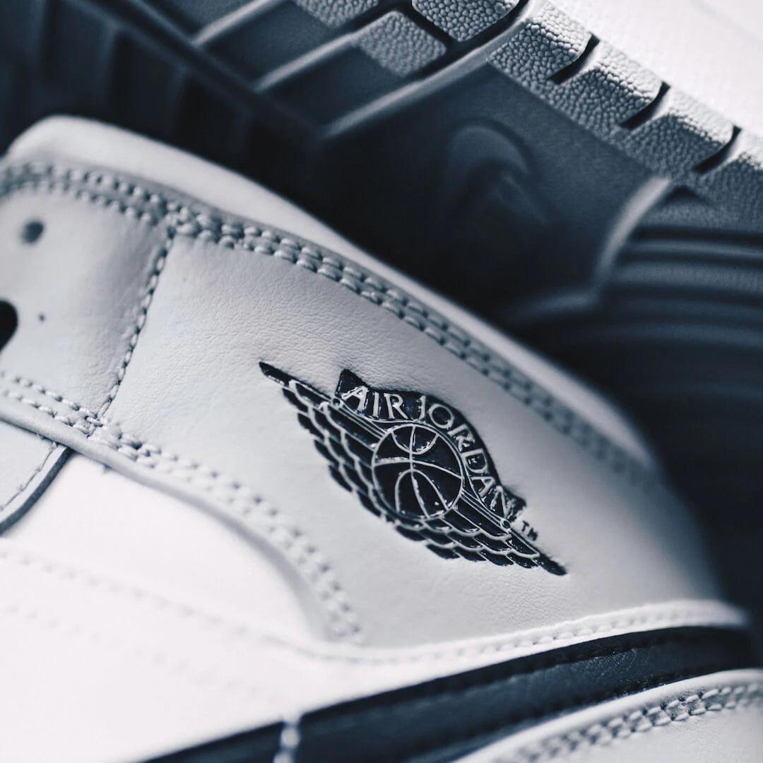 Jordan 1 Mid Light Smoke Grey - Sneakerhype