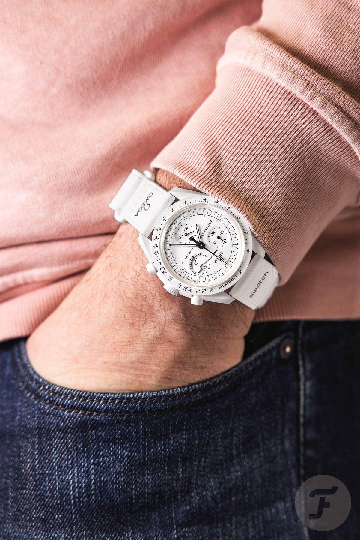 Swatch x Omega Bioceramic Moonswatch Mission to Moonphase Snoopy White