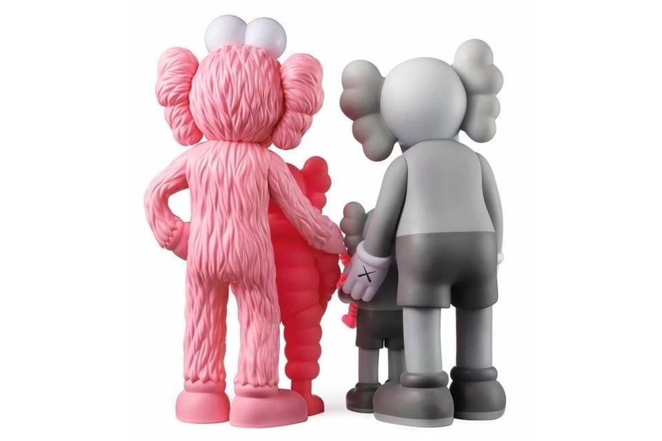 KAWS Family Vinyl Figures - Sneakerhype