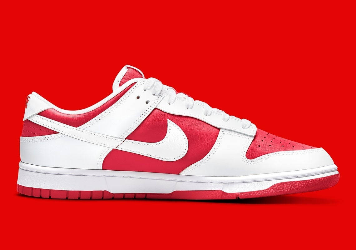 Nike dunk Low 'Championship Red'