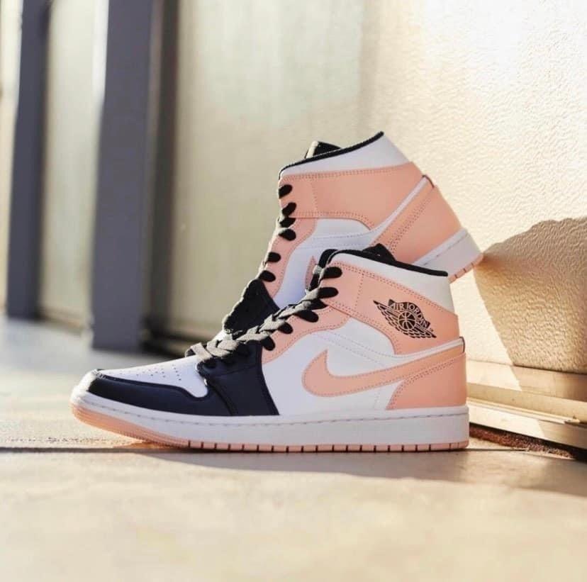 Jordan 1 Mid 'Crimson Tint' GS - Sneakerhype