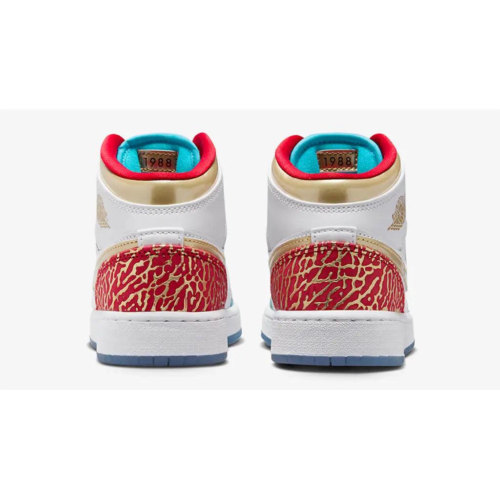 Jordan 1 Mid Sneaker School NC to Chicago (GS) - Sneakerhype