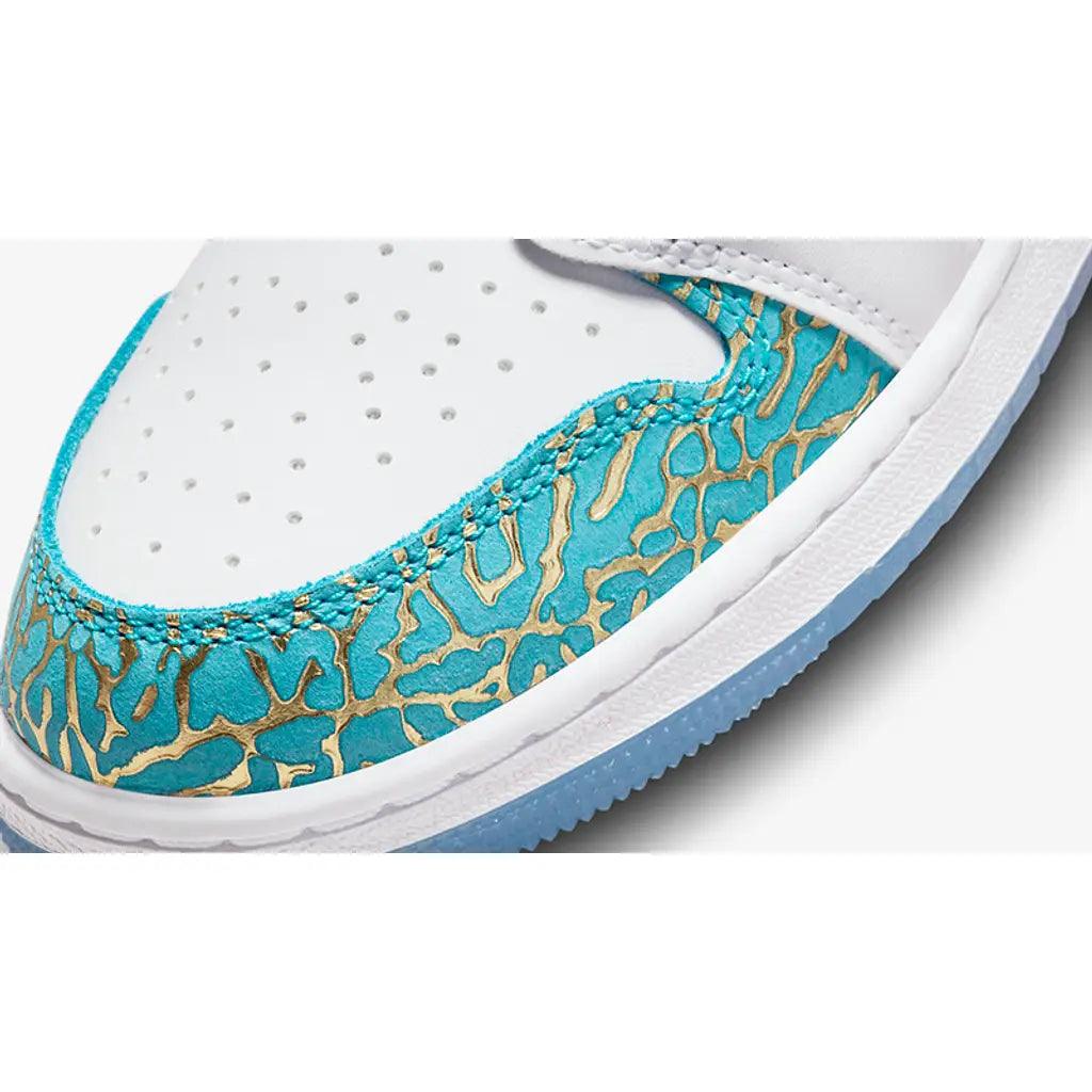 Jordan 1 Mid Sneaker School NC to Chicago (GS) - Sneakerhype