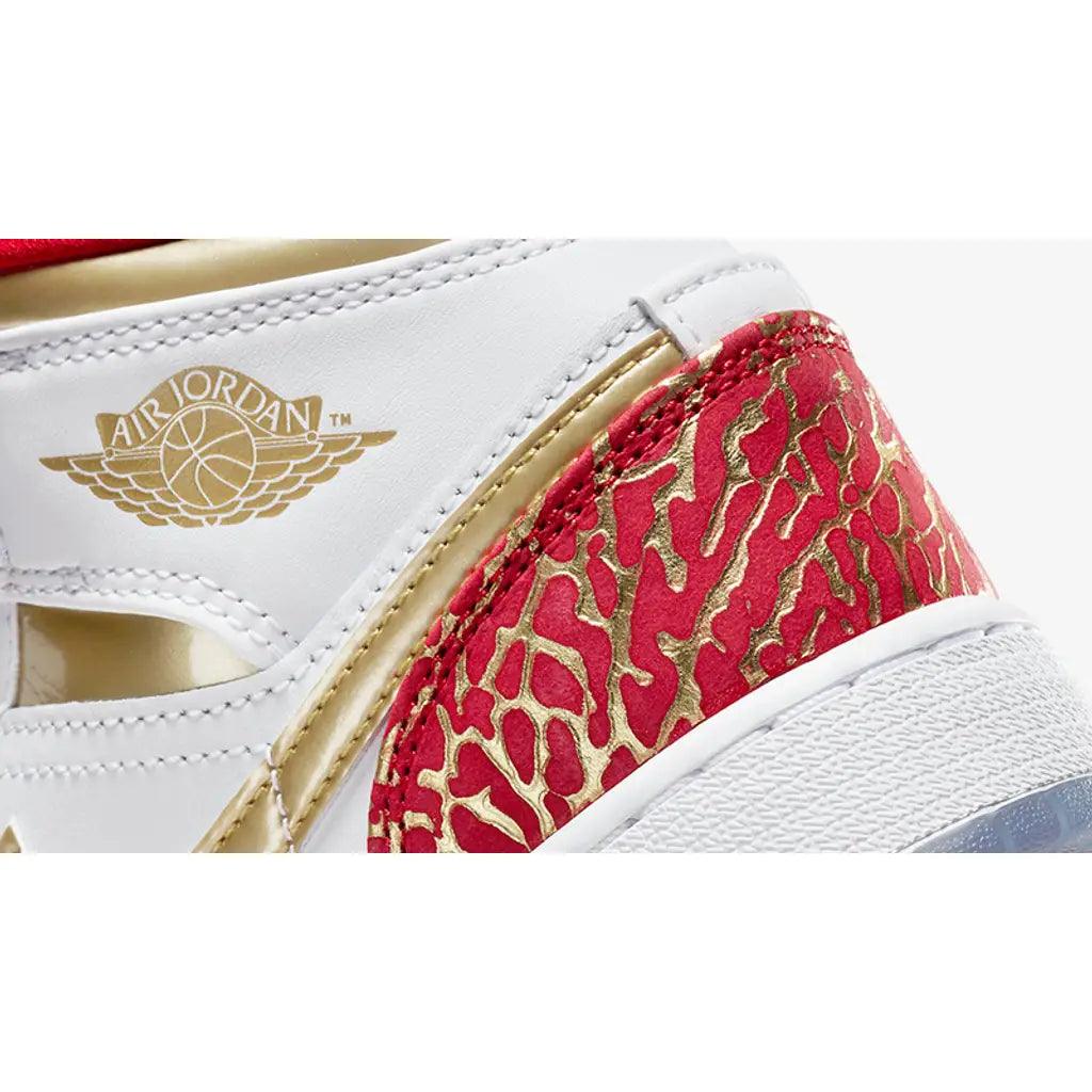Jordan 1 Mid Sneaker School NC to Chicago (GS) - Sneakerhype