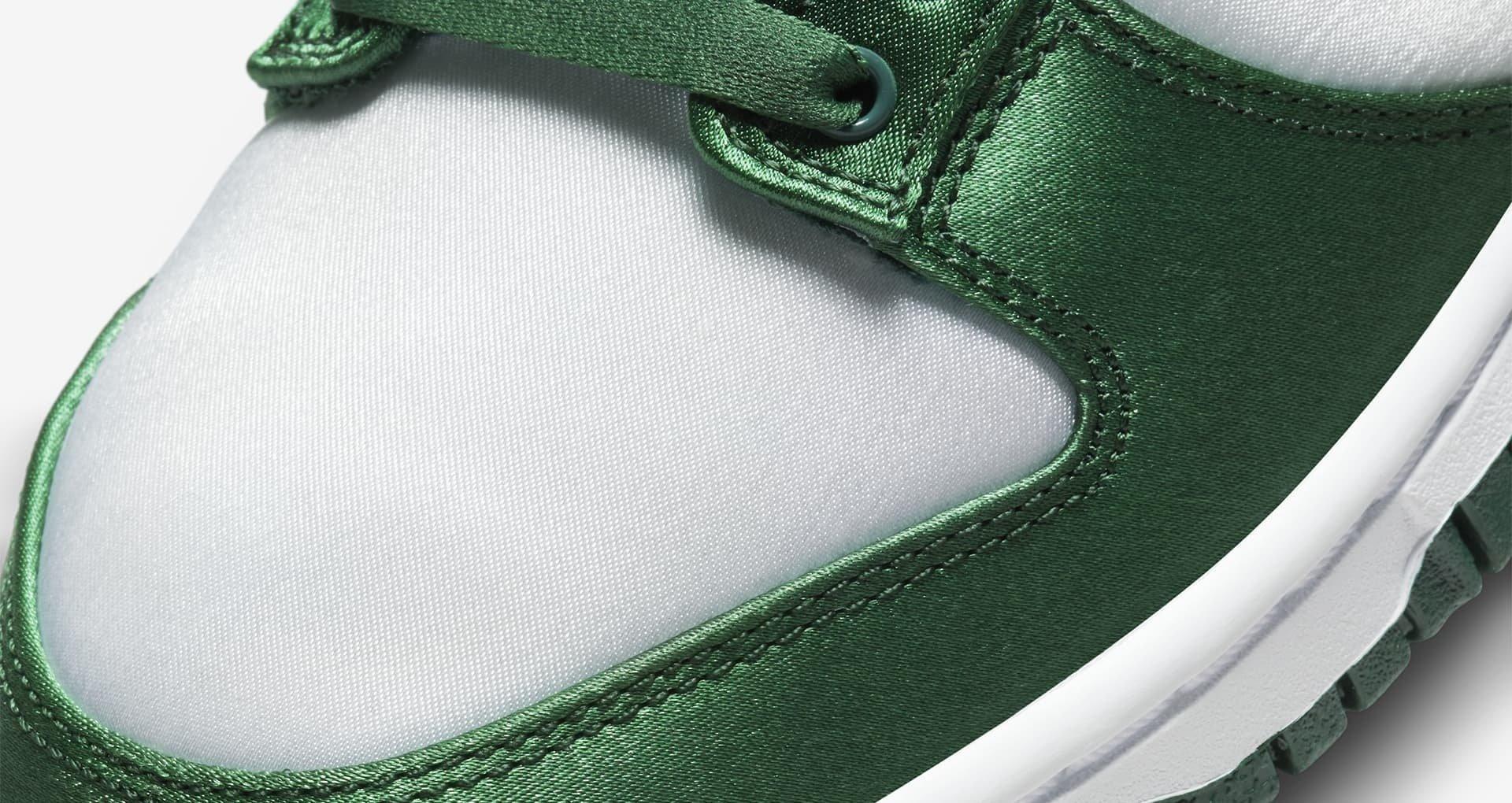 Nike Dunk Low Michigan State Satin (W) - Sneakerhype