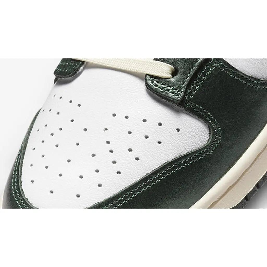 Nike Dunk Low Vintage Green (W) - Sneakerhype