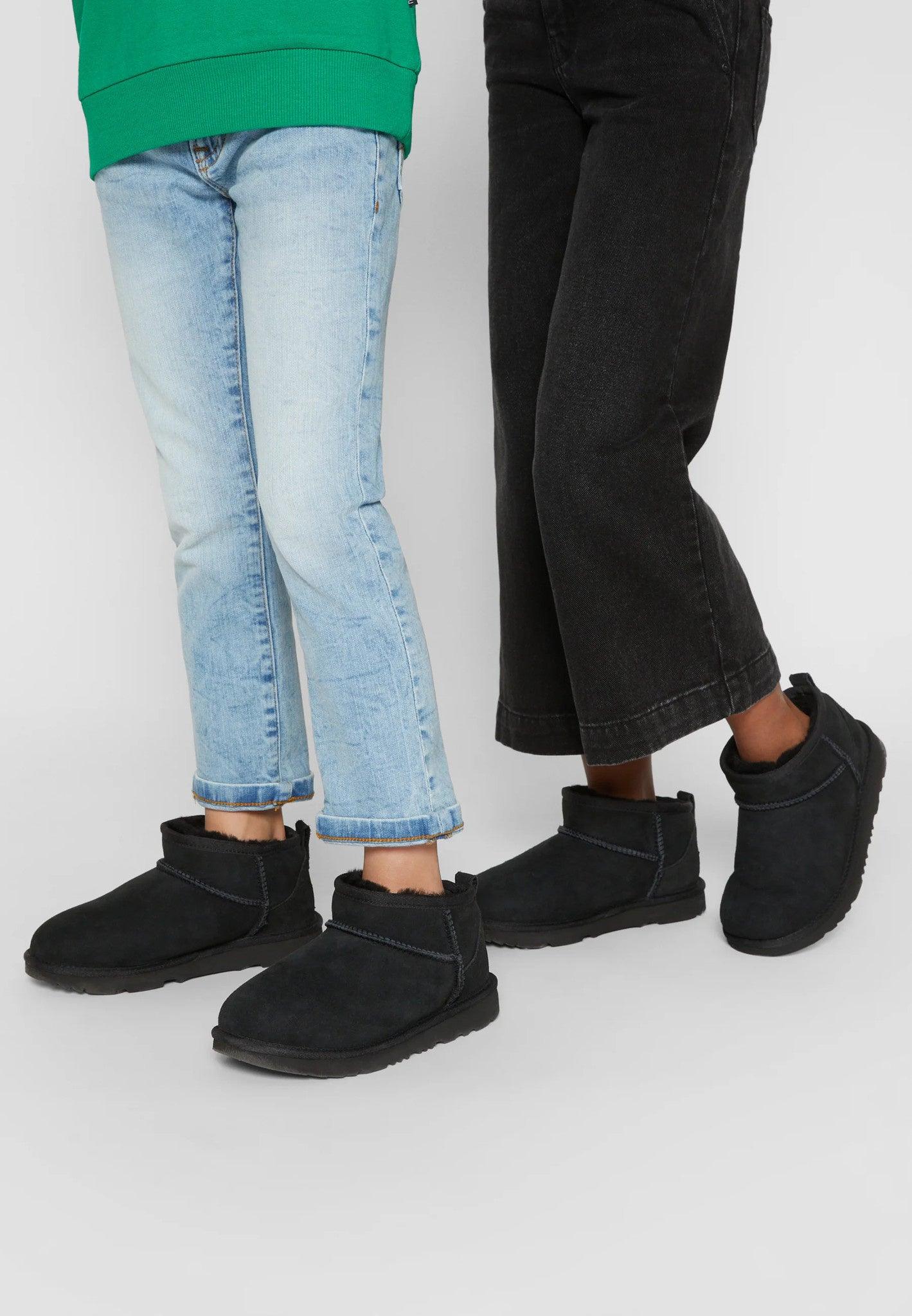 UGG Classic Ultra Mini Boot 'Black' (W) - Sneakerhype